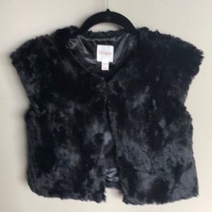 Girls cap sleeve faux fur jacket